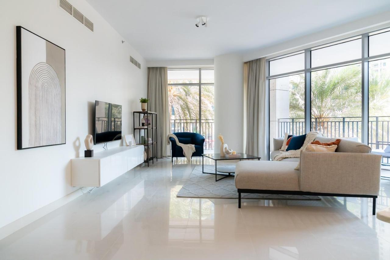 Higuests - Elegant Apt With Terrace Minutes From Burj Khalifa Dubai Buitenkant foto