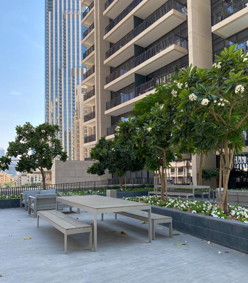 Higuests - Elegant Apt With Terrace Minutes From Burj Khalifa Dubai Buitenkant foto