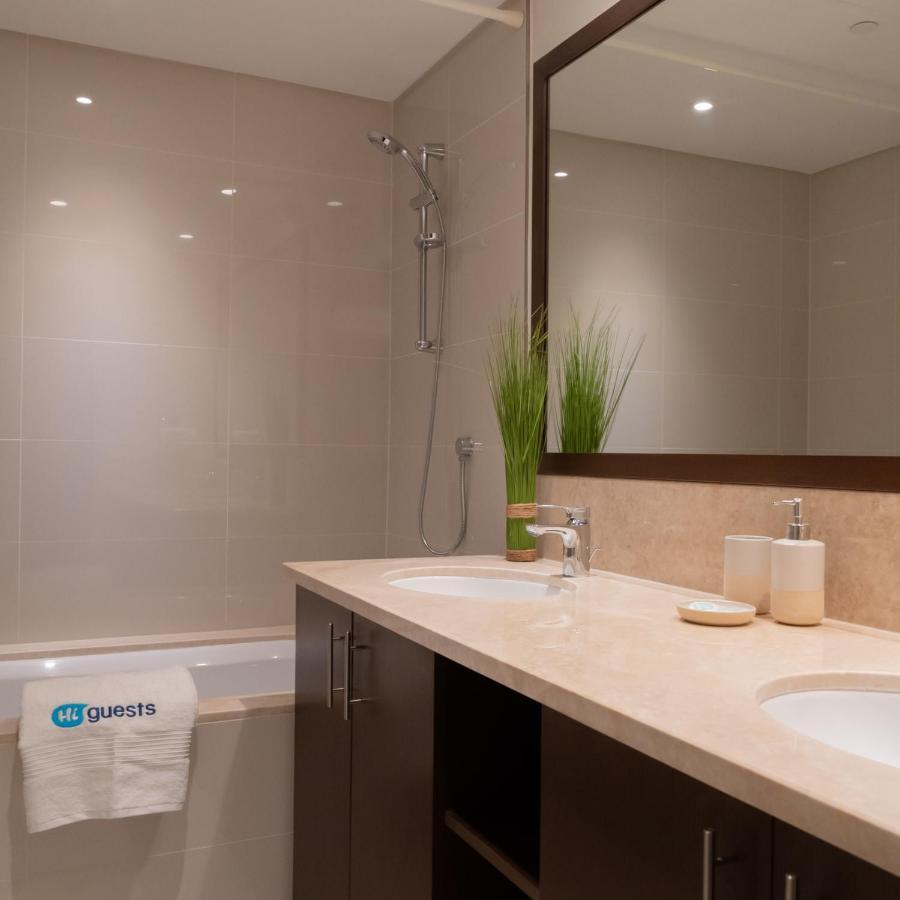 Higuests - Elegant Apt With Terrace Minutes From Burj Khalifa Dubai Buitenkant foto